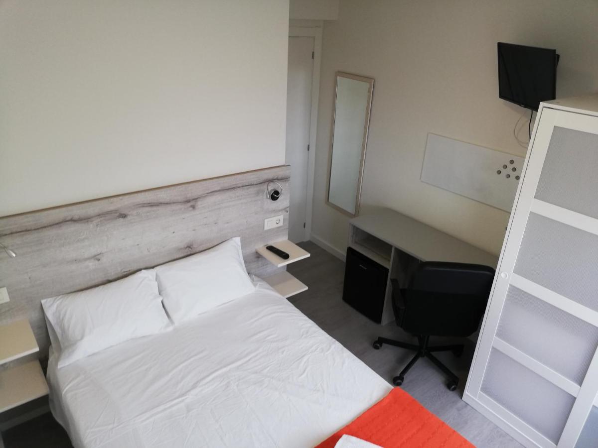 Pension La Intermodal Santiago de Compostela Luaran gambar